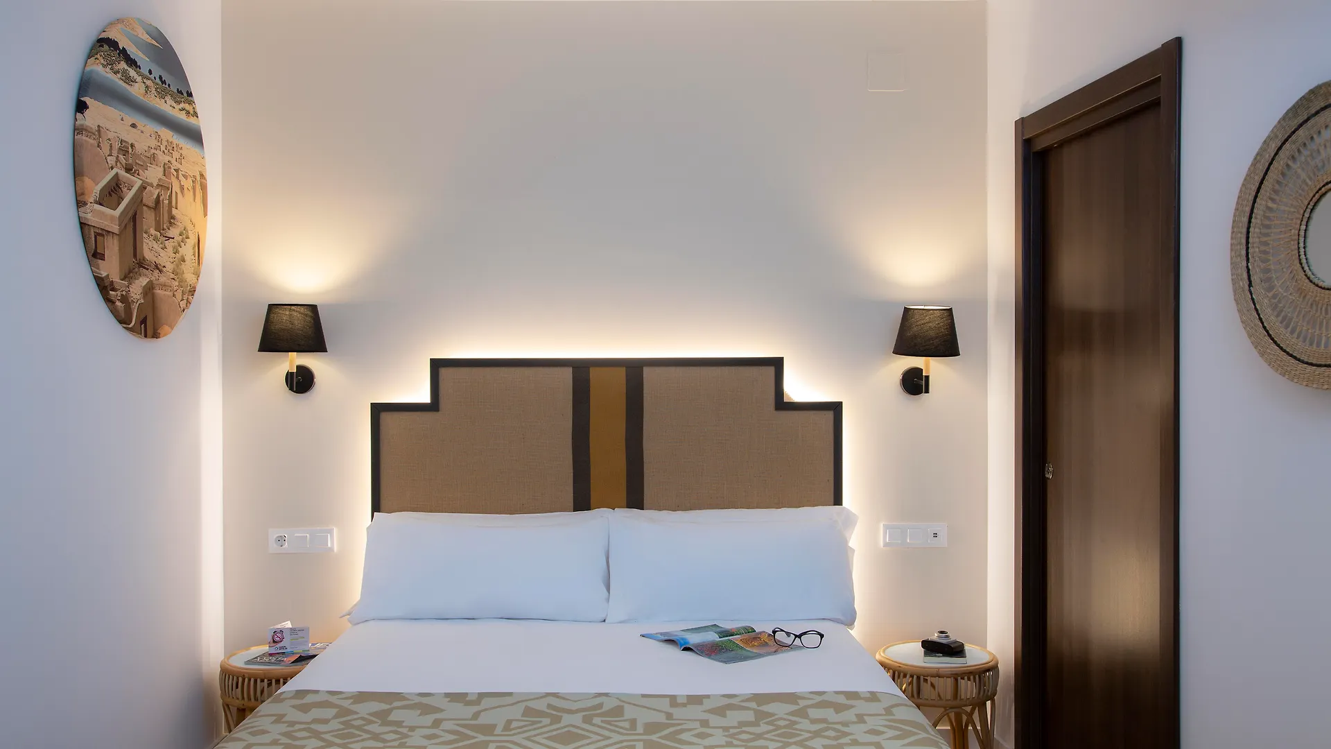 Casual Con Duende Cadiz Hotel Spain